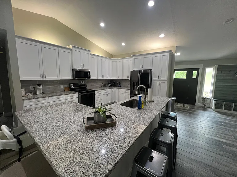 775 Howard St — Photo 14