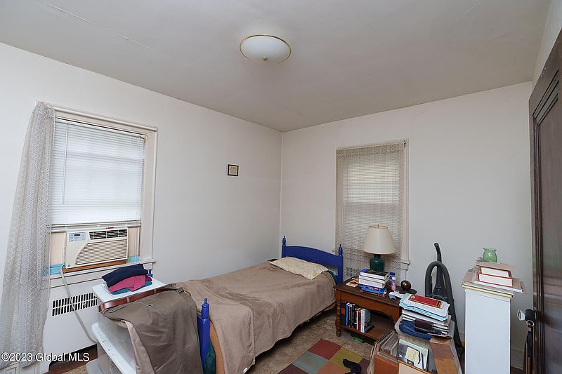 5th image of 53 Matilda Street