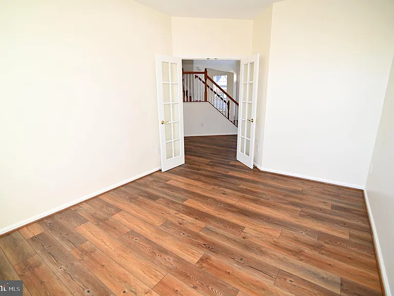 7001 Chaptico Ct — Photo 27