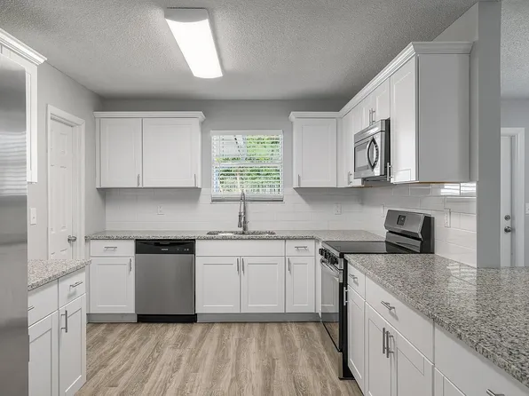 156 24th Avenue, Vero Beach, FL 32962