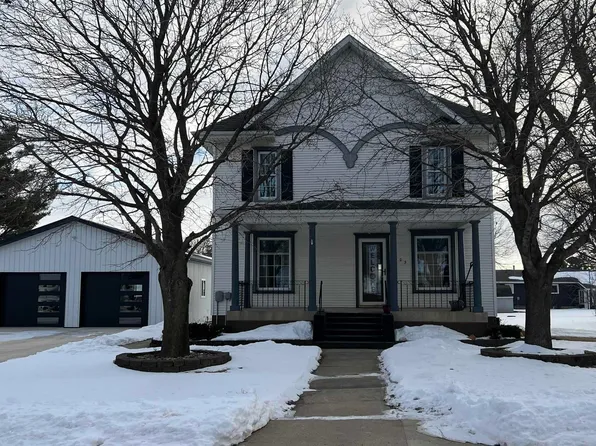 203 S Depot St, Lawler, IA 52154