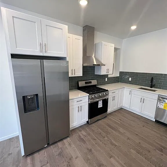 188 Van Horne St #2 — Photo 4