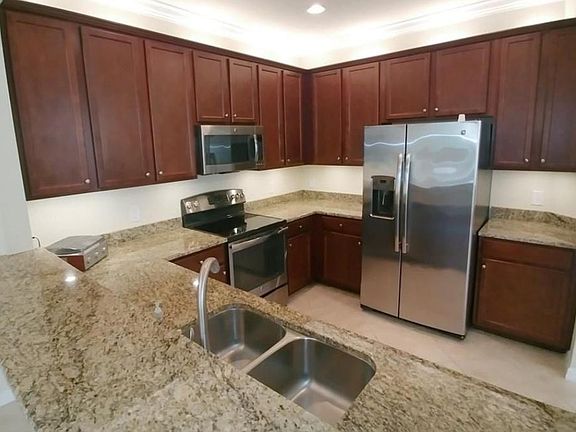 3rd image of 8086 Summerfield St