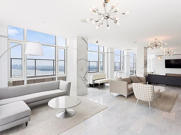 5th image of 635 W 42nd St APT 24H