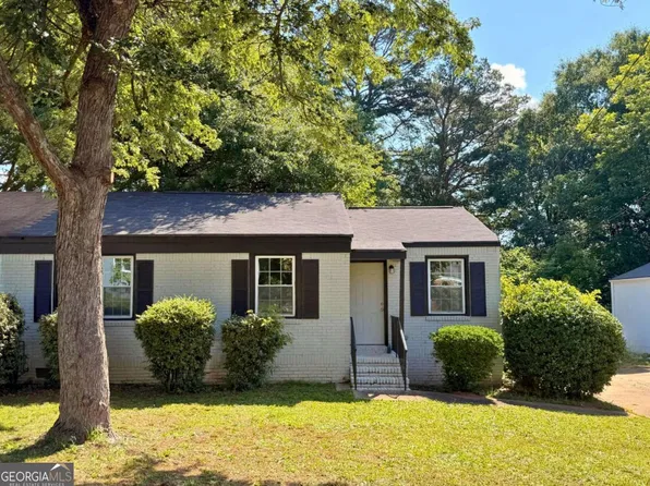 1718 Lisbon Dr SW, Atlanta, GA 30310