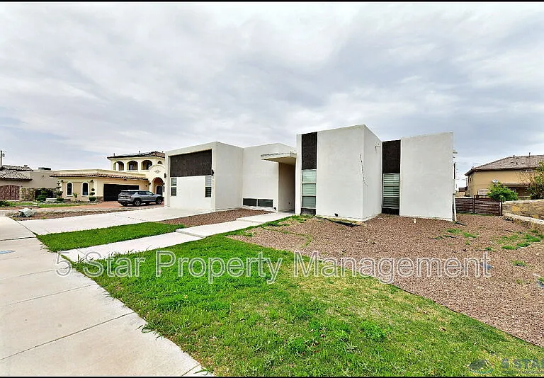 5973 Cartagena Cir — Photo 41