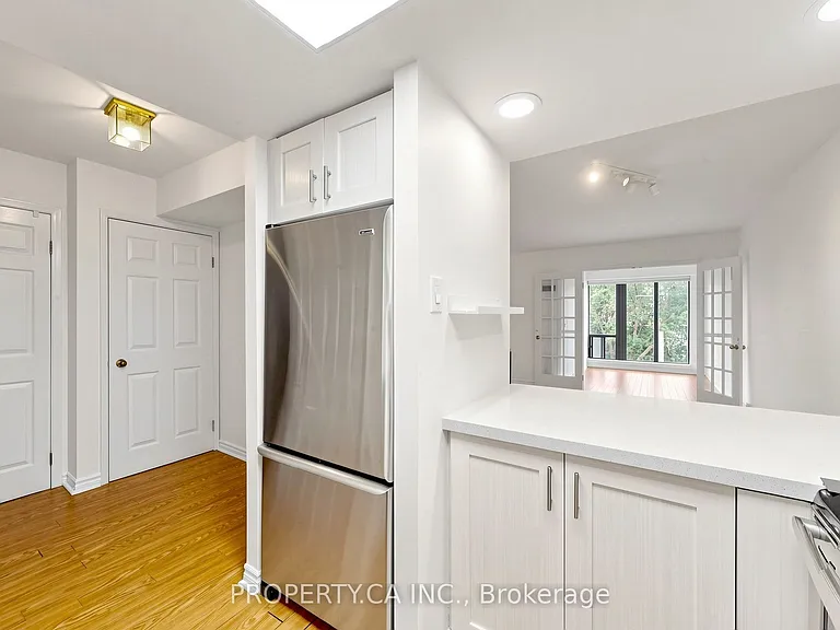 456 College St #310 — Photo 11