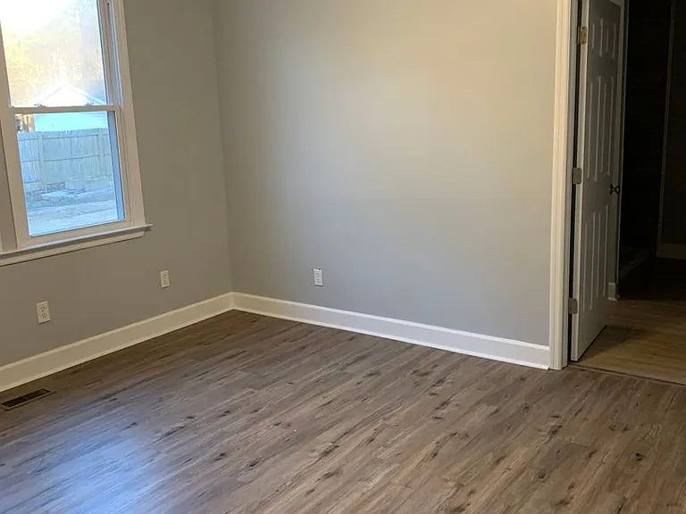 213 Quaker Rd — Photo 16