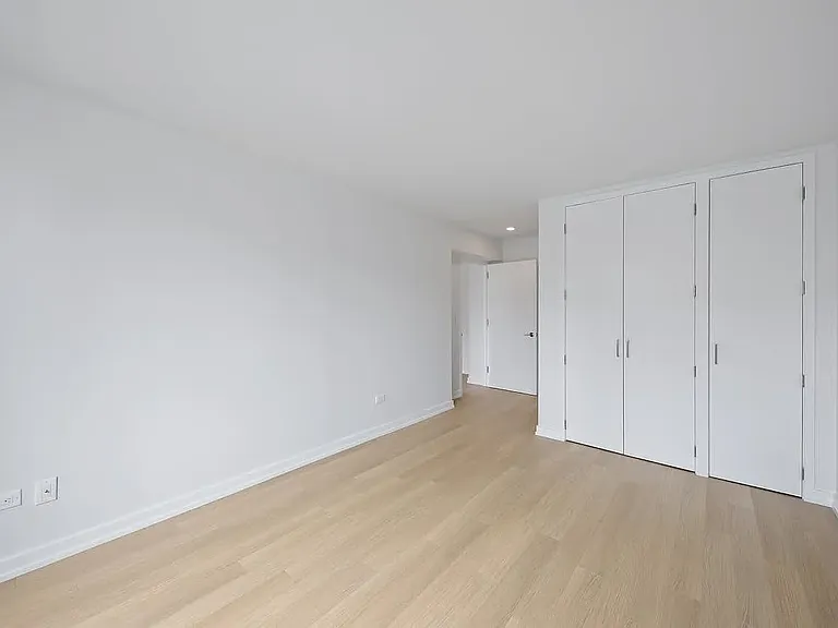 200 W 60th St #7G — Photo 10