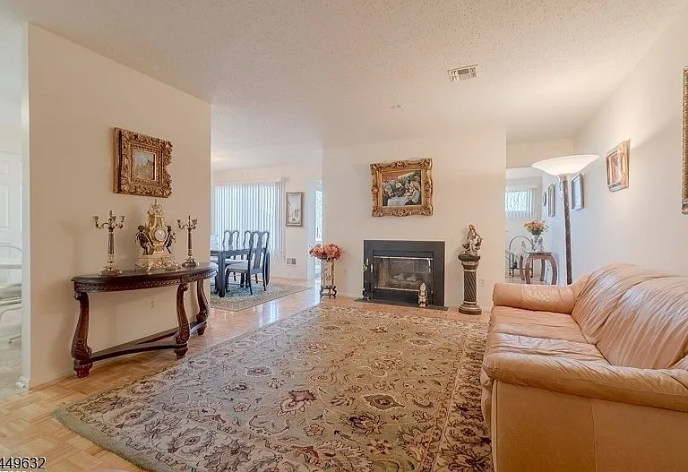 24 McChesney Ct — Photo 4
