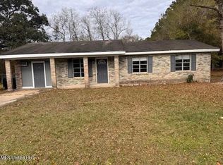 4221 Knowles Ave, Moss Point, MS 39562