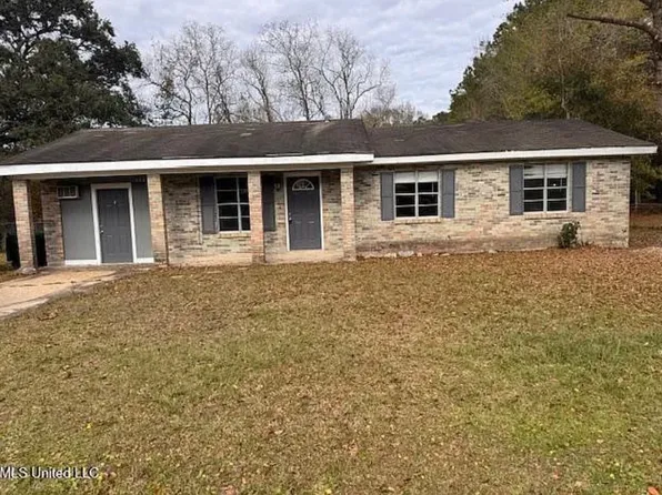 4221 Knowles Ave, Moss Point, MS 39562