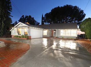 7040 Estepa Dr, Tujunga, CA 91042