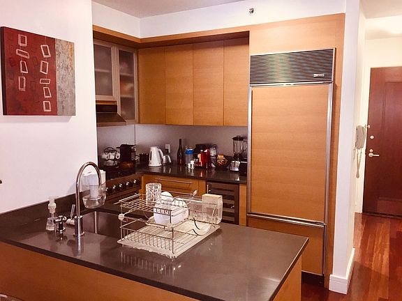 3rd image of 30 West St APT 15D