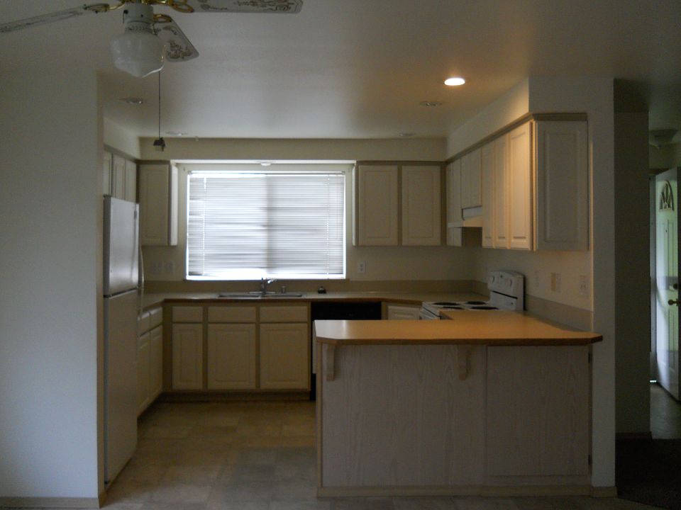 1st image of 5131 61st St NE #B