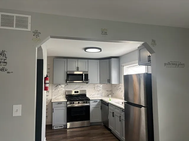 14441 Kolmar Ave — Photo 4