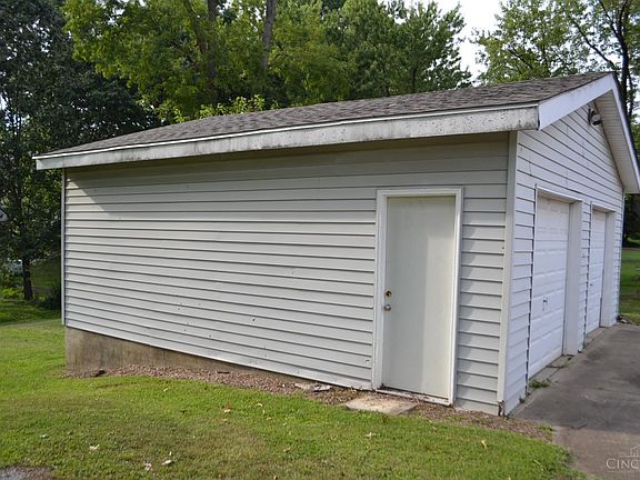 5th image of 3935 Carrie Ave