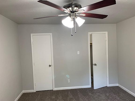 4th image of 3161 Ray Dr W