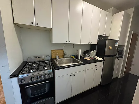 Rented by KNOCKKNOCK LLC | media 14