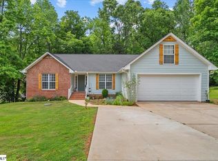 108 W Peninsula Dr, Laurens, SC 29360