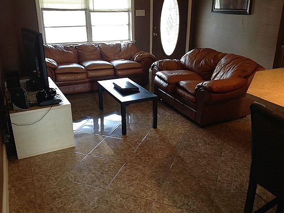 LIVING ROOM - BEAUTIFUL TILE FLOOR