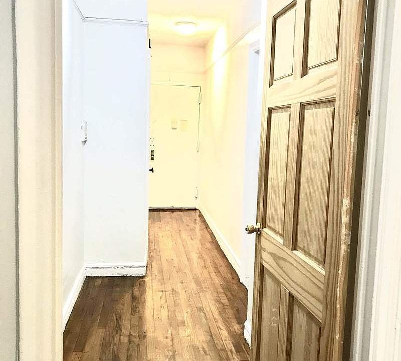 2nd image of 1085 Nelson Ave APT 1E