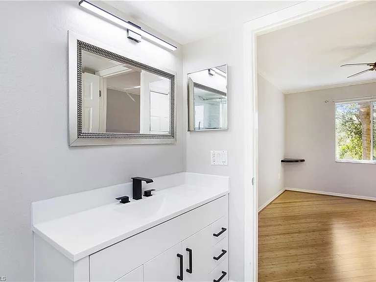 8271 Key Royal Cir #924 — Photo 18