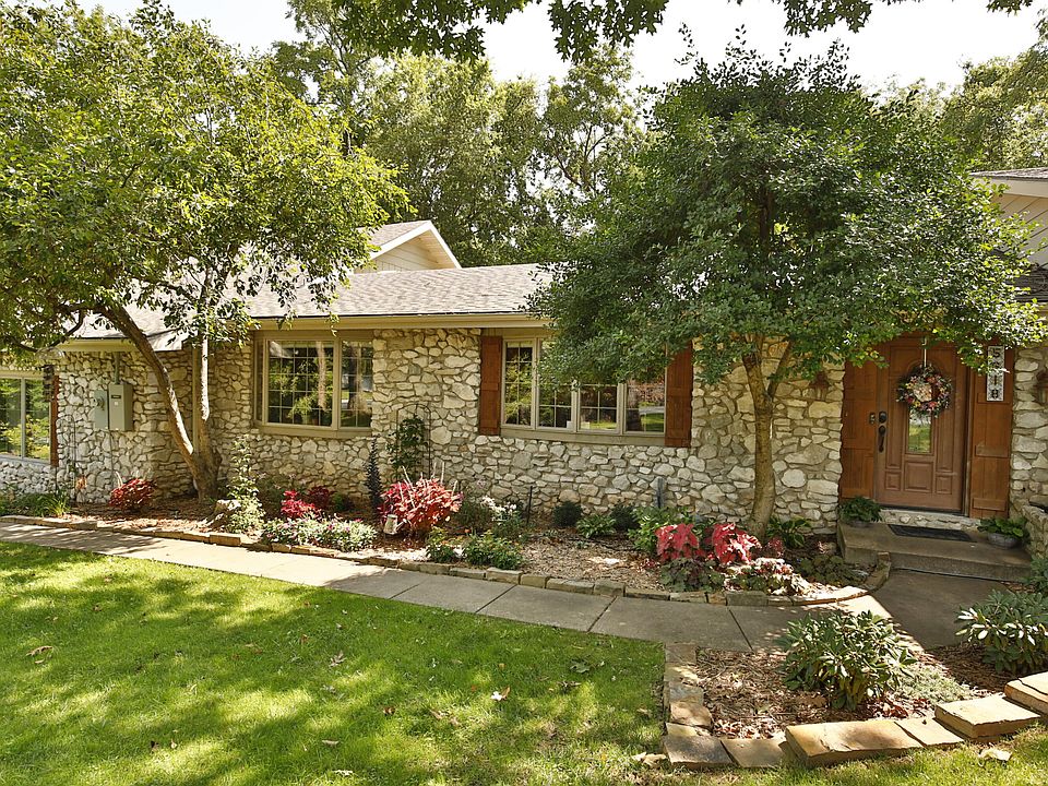 1st image of 5618 S Woodcliffe Drive