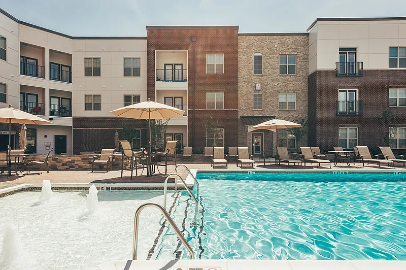 Vintage Tollgate Apartments — Photo 2