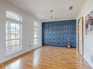 9207 E Par View Cir, Cedar Hill, TX 75104