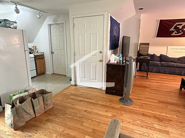 13 Orkney Rd #2B — Photo 15
