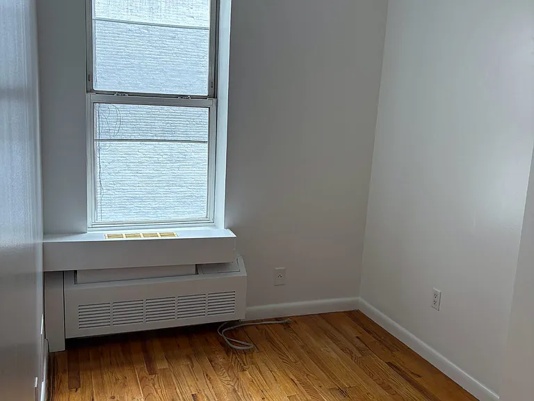 1521 York Ave #3 — Photo 9