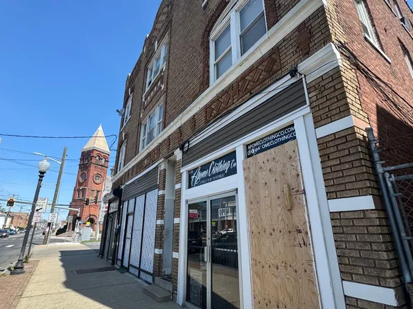 2068 Main St, Bridgeport, CT