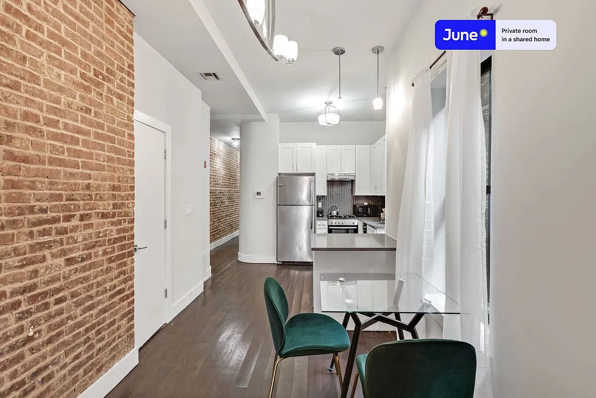 Full bedroom in 4 bed/2 bath home in Crown Heights #836 B — Photo 3