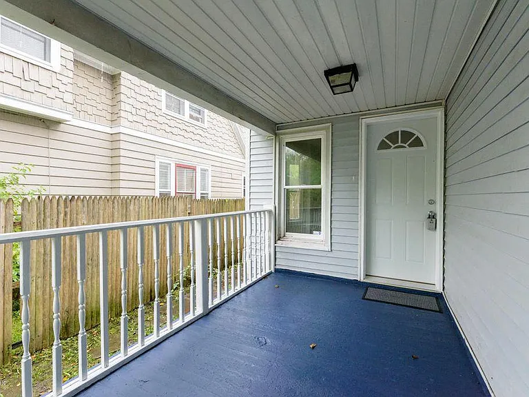 135 Burr Oak St — Photo 6