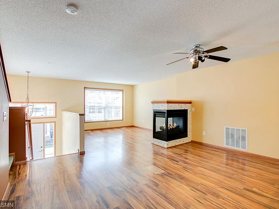 4th image of 906 Ledgestone Dr