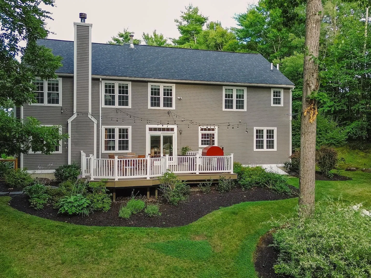 4 bed, 3.5 bath, 3638 sqft, $5,850 — Photo 2