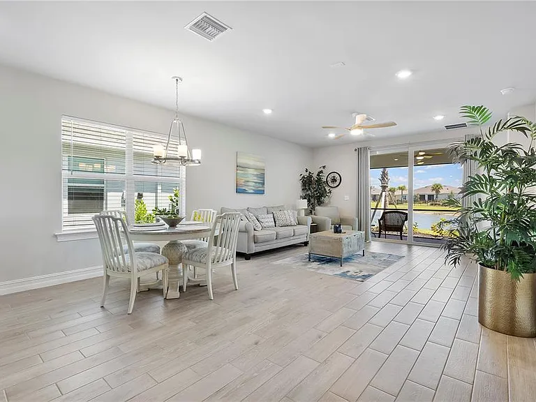 17639 Wild Iris Ln — Photo 8