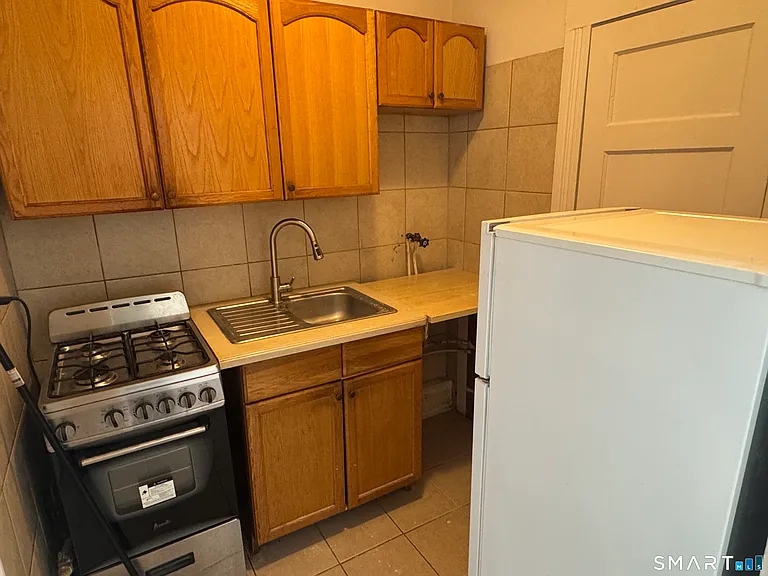 631 Colorado Ave — Photo 10