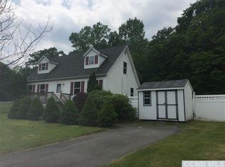 3 Gill Rd, New Baltimore, NY 12124