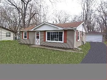 1911 Roberts St photo 1
