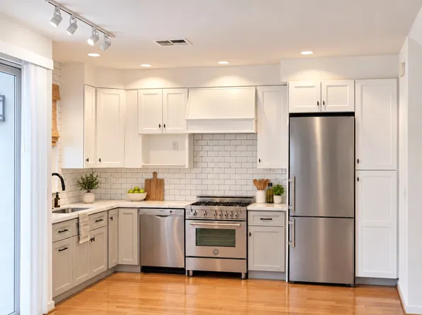 1066 41st Ave Unit D107, Capitola, CA 95010