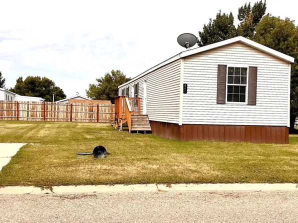 406 31st Ave SE #446, Minot, ND 58701