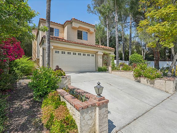 5th image of 29286 Greenbrier Pl