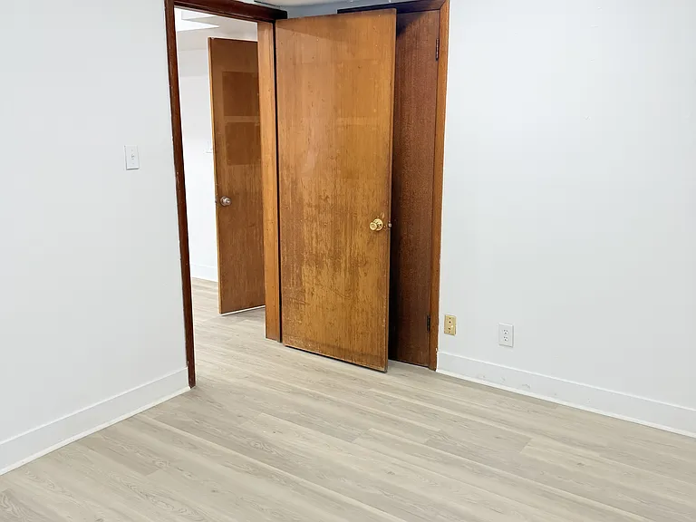 1334 Lakeview Blvd E — Photo 11