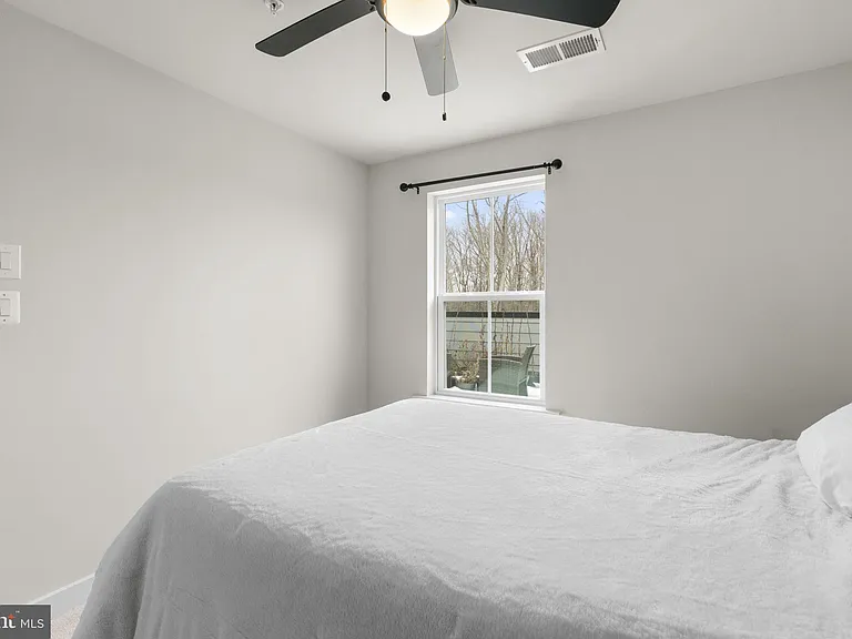 10706 Larkswood St — Photo 34