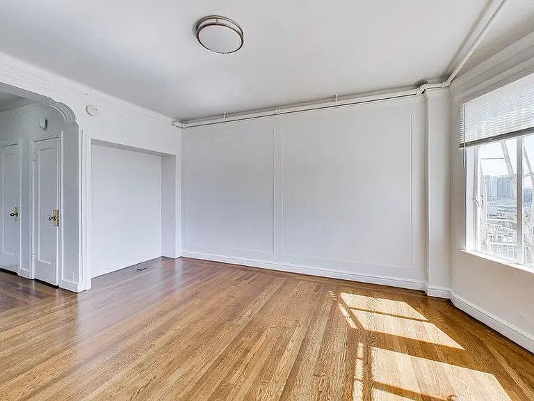 536 Leavenworth Street — Photo 19