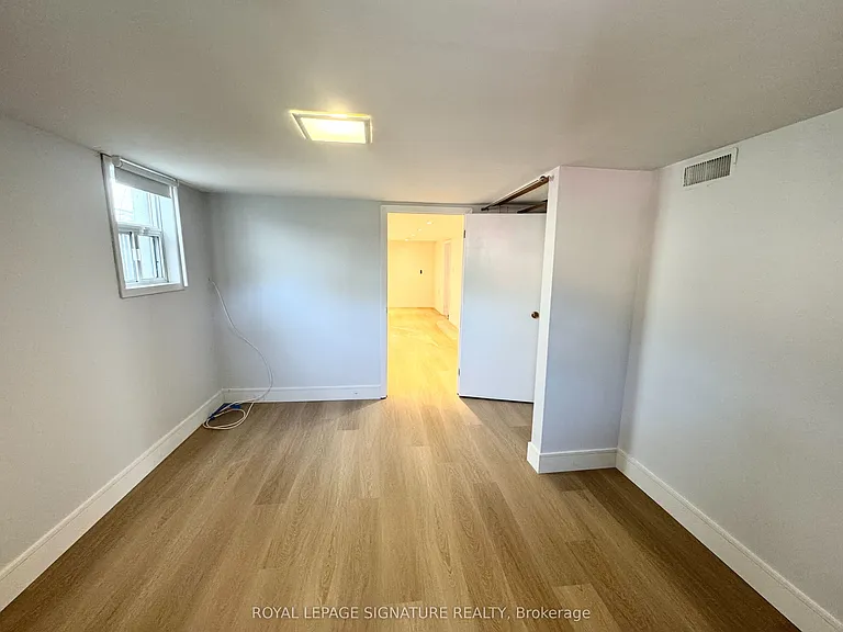36 Ashmore Ave #LOWER — Photo 8