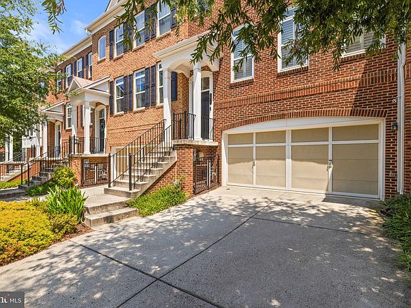 3rd image of 2975 Chesham St
