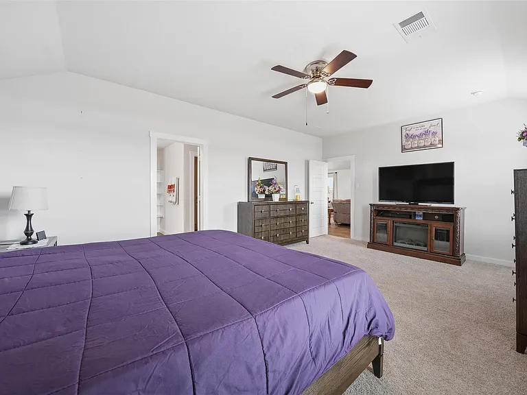 318 Merriman Rd — Photo 21